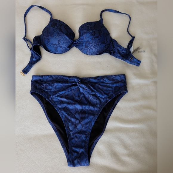 VS Swim Twist Bikini Set - Picture 1 of 1